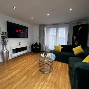 Apartment Emerald Apartment-2bed 2bath Bay,city Centre, Cardiff