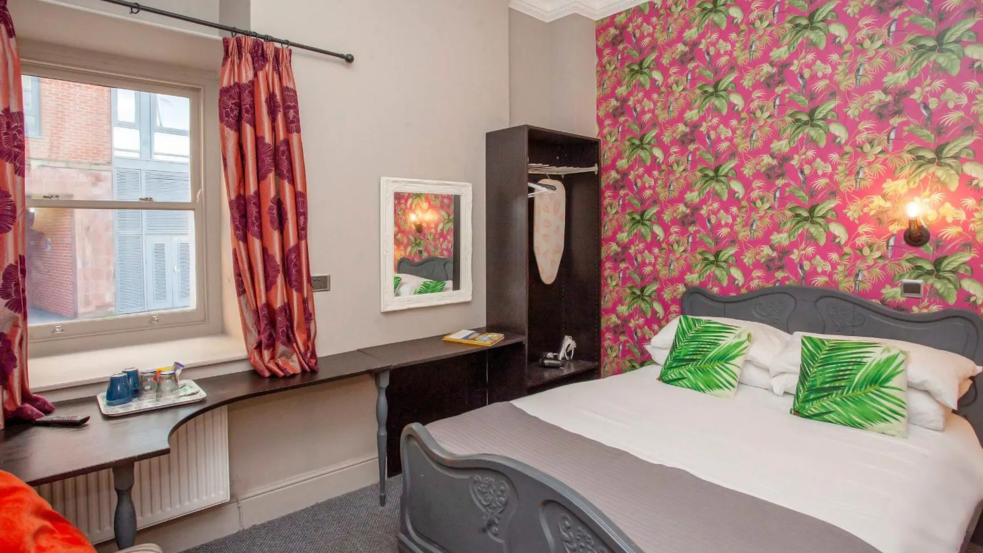 Higgihaus #5 5 Of 7 Rooms Monday - Friday Cardiff Holiday home